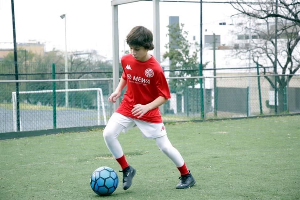 Héctor Martínez Garza se desarrolló en el futbol en Estados Unidos.
