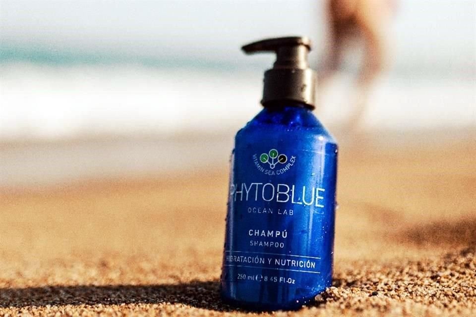 Presentan en México la línea de cosméticos 'Phytoblue', que promete revitalizar el cabello con ingredientes naturales.