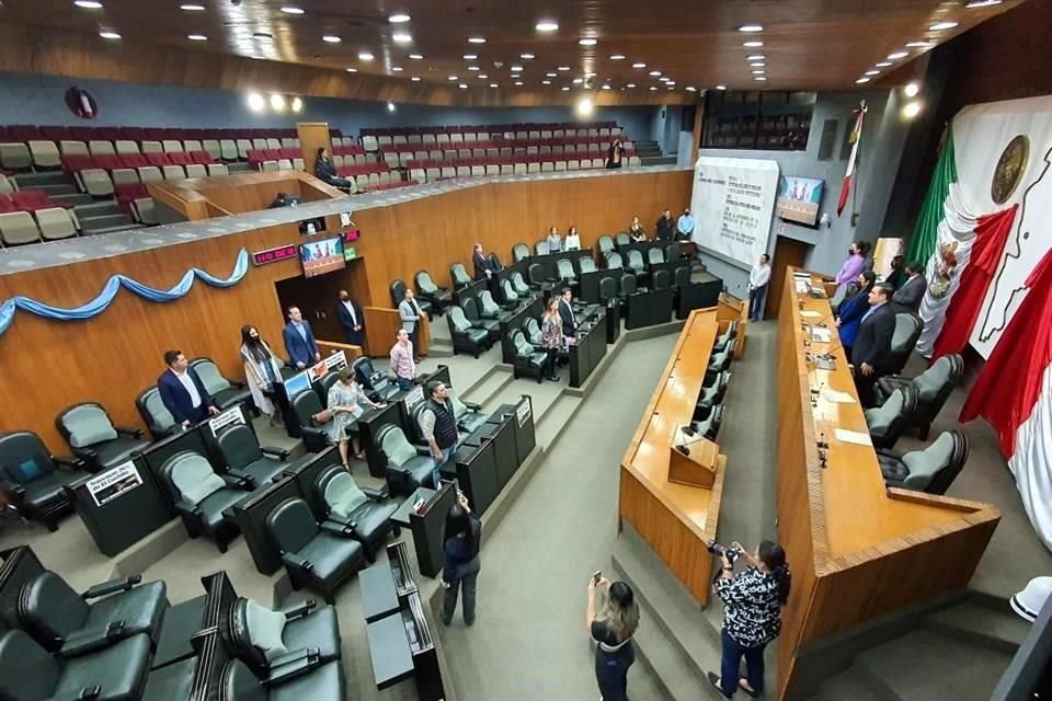 Congreso local se desiste de quejas y urge a ministros a resolver el tema.