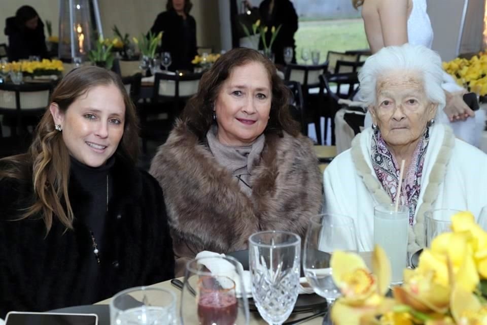 Maru Gómez, Maru Garza y Carmen Villagómez