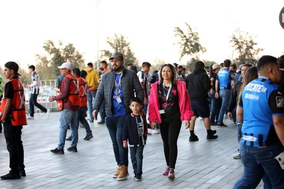 Así se vivió el ambiente previo al encuentro de la Jornada 5 entre Toluca y Rayados, en el Estadio BBVA.