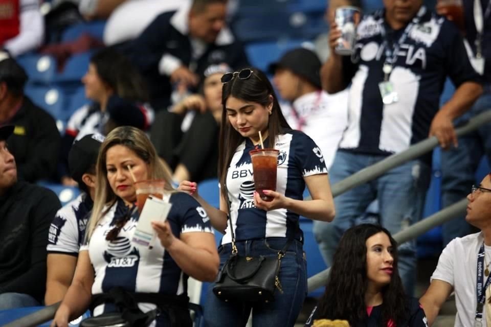 Así se vivió el ambiente previo al encuentro de la Jornada 5 entre Toluca y Rayados, en el Estadio BBVA.