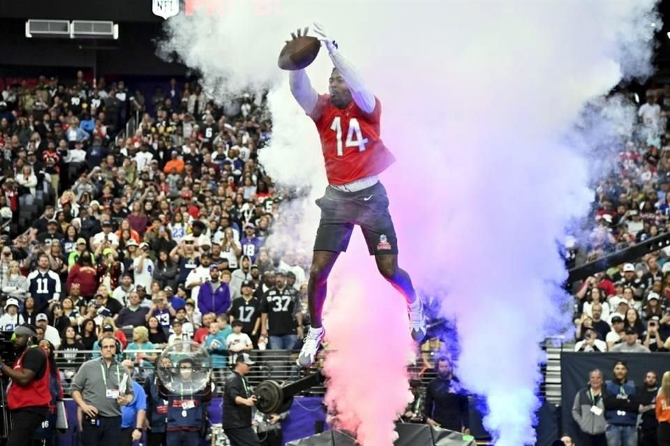 Con un nuevo formato que prioriza el espectáculo sobre las fuertes tacleadas, la NFL llevó a cabo el Pro Bowl 2023, en el que hubo estrellas como los hermanos Manning y hasta el rapero Snoop Dogg.
