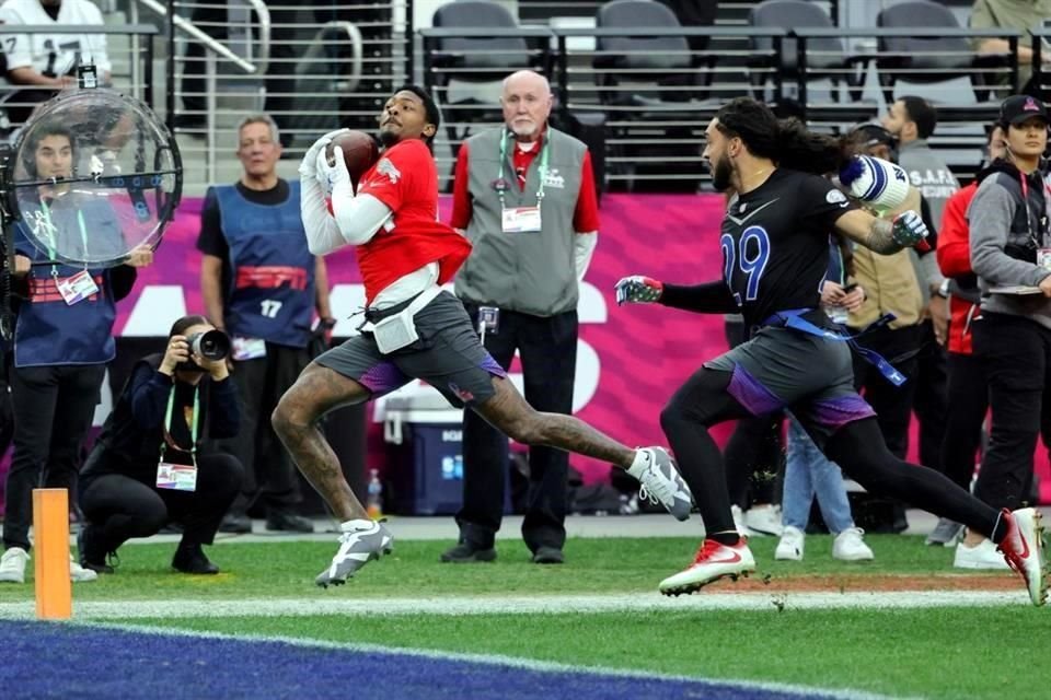Con un nuevo formato que prioriza el espectáculo sobre las fuertes tacleadas, la NFL llevó a cabo el Pro Bowl 2023, en el que hubo estrellas como los hermanos Manning y hasta el rapero Snoop Dogg.