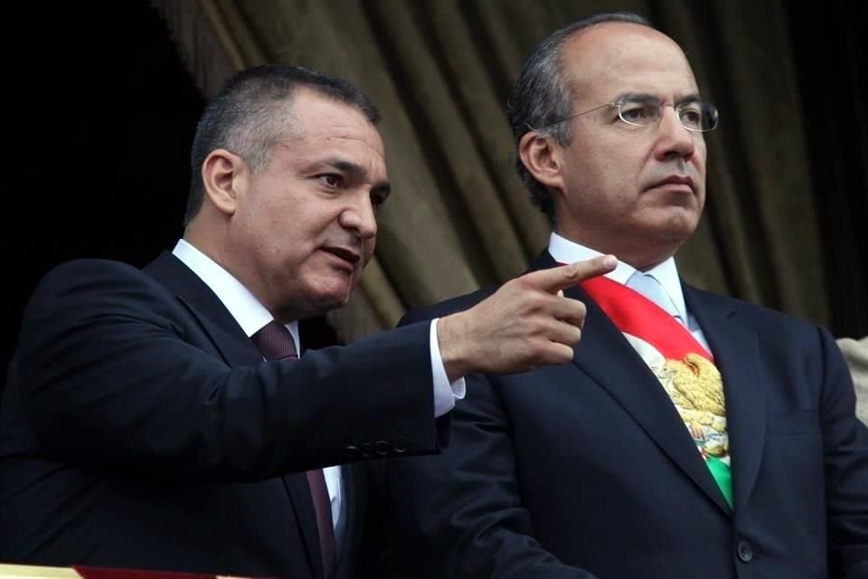 El Gobernador de Michoacán acusó al ex Presidente Felipe Calderón de intentar dejar la entidad en manos de una sola organización criminal.