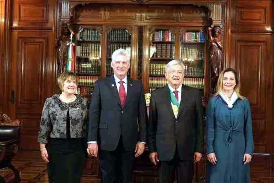 Al asumir funciones como presidente de México, Andrés Manuel López Obrador recibió Miguel Díaz Canel en Palacio Nacional.