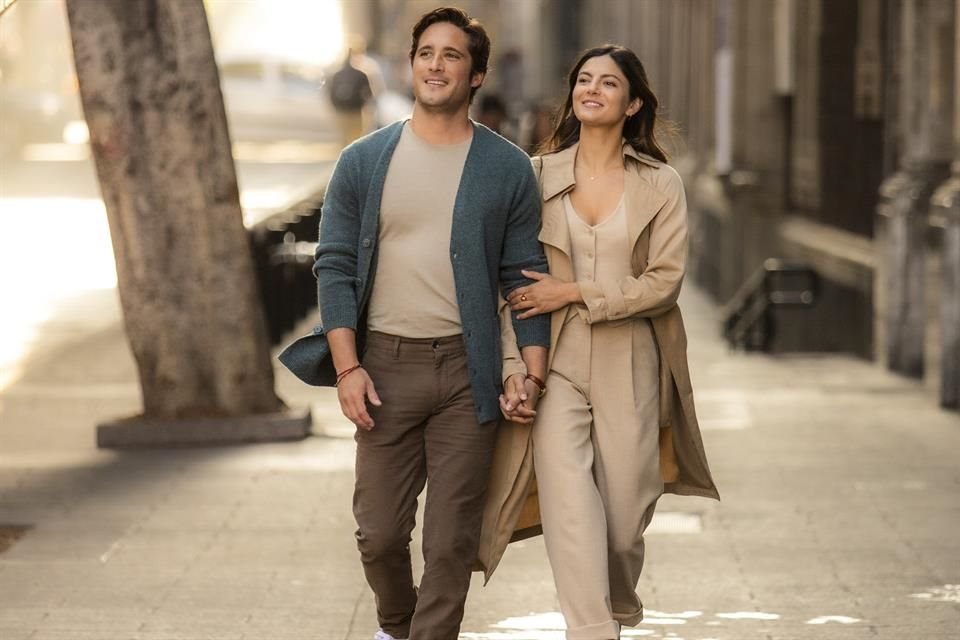 'At Midnight', el primer filme de la productora de Diego Boneta, es una carta de amor a México que muestra la autenticidad del País.