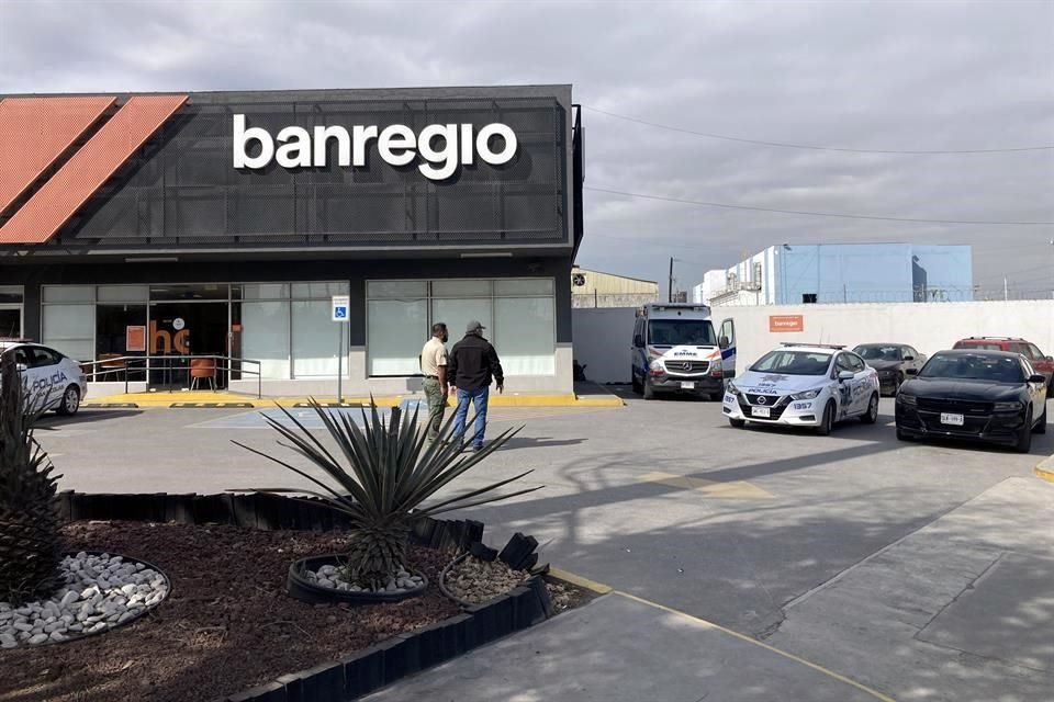 El primer asalto bancario del año fue cometido en un Banregio ubicado en la Avenida Nogalar, en San Nicolás
