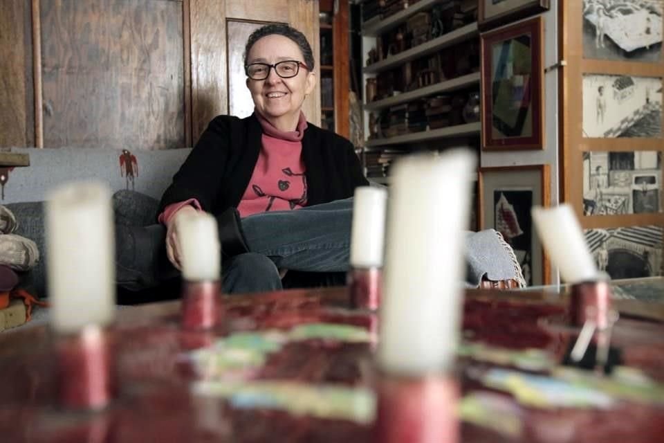 Siempre activa, Mónica Mayer se nutre del diálogo con las nuevas generaciones de artistas feministas.