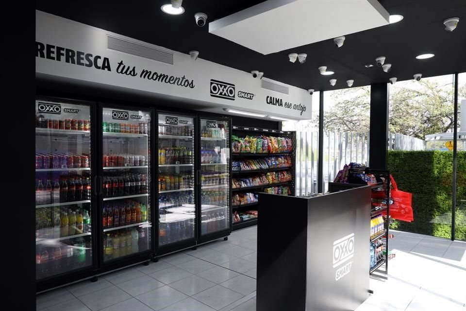 La primera tienda OXXO Smart Grab & Go opera con inteligencia artificial.