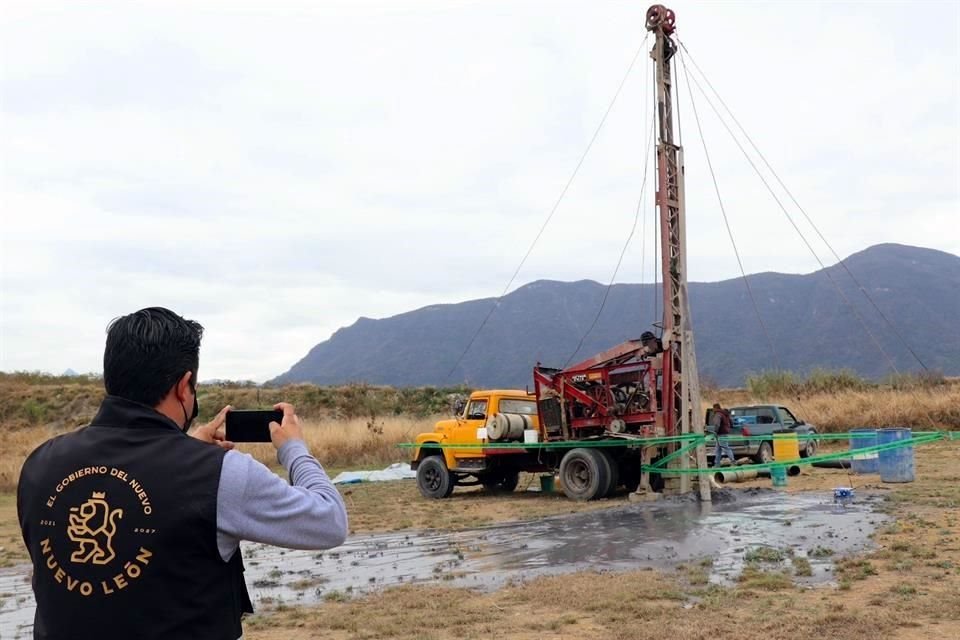 La Procuraduría Estatal de Medio Ambiente clausura la perforación de un presunto pozo ilegal de agua, en el municipio de Allende.