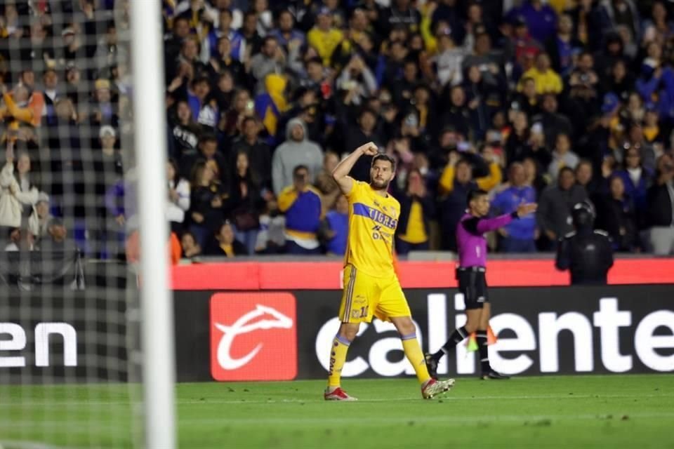 André-pierre Gignac anotó un doblete en el último encuentro de los Tigres, el sábado ante Pumas.