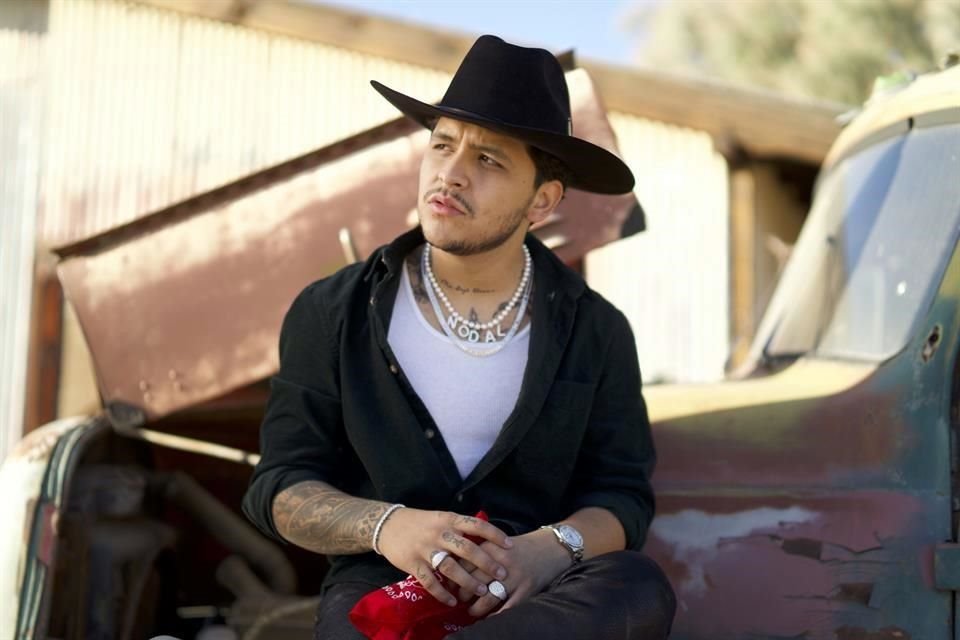 El cantautor Christian Nodal, recién comprometido con Belinda, compartió su felicidad con miles de fans en un show virtual, este 29 de mayo.