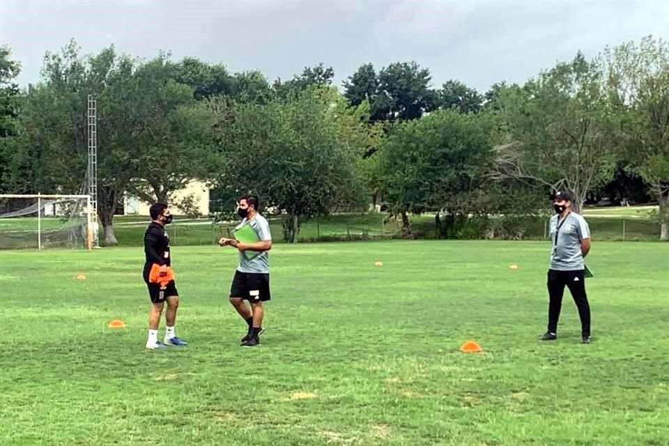 El cuerpo técnico de Miguel Herrera comenzaron a trabajar este lunes.