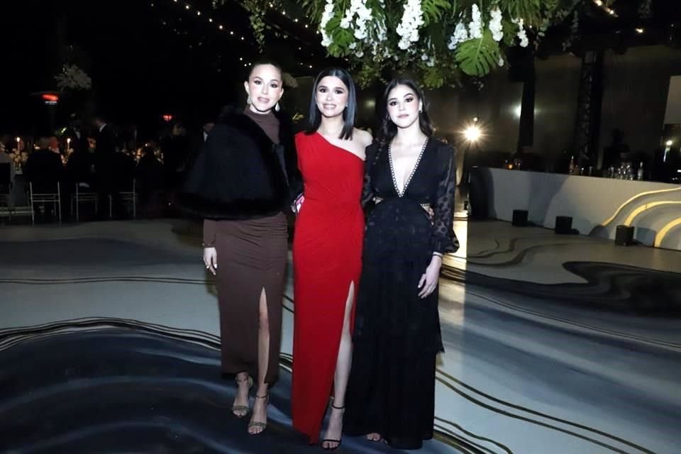 Dinorah Cavazos, Valeria Martínez y Natalia Pérez