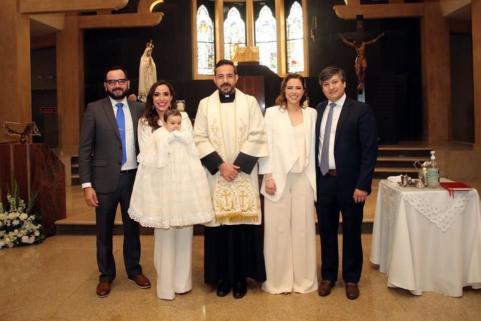 Jorge Armando Morales del Angel, Sonia Ocampo de Morales, el Padre Ernesto Castillo Torres, Ana Cecilia Olvera de Cano y Manuel Enrique Cano de Anda