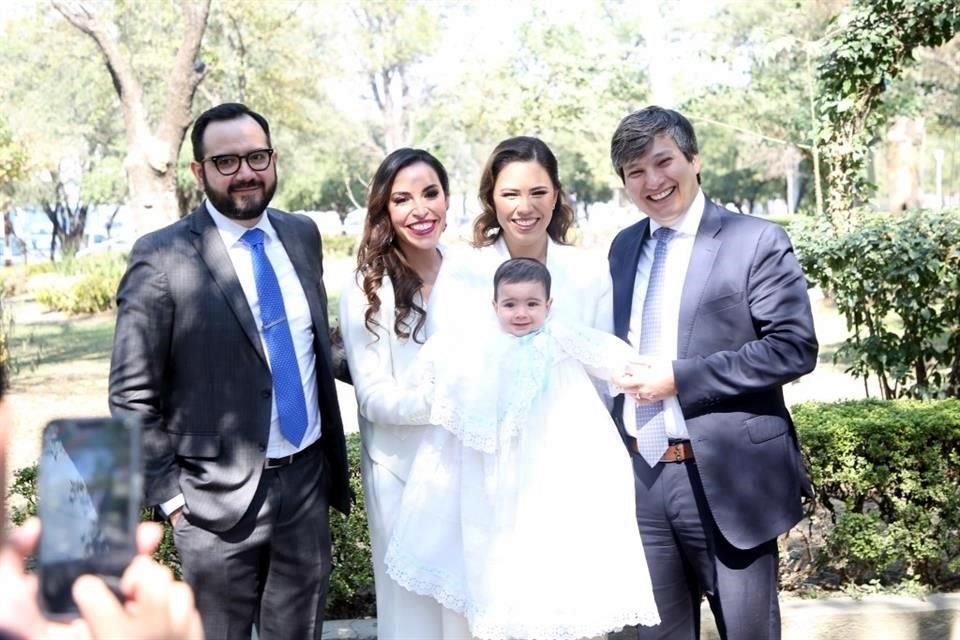 Jorge Armando Morales del Angel, Sonia Ocampo de Morales con Fernando Morales Ocampo, Ana Cecilia Olvera de Cano y Manuel Enrique Cano de Anda