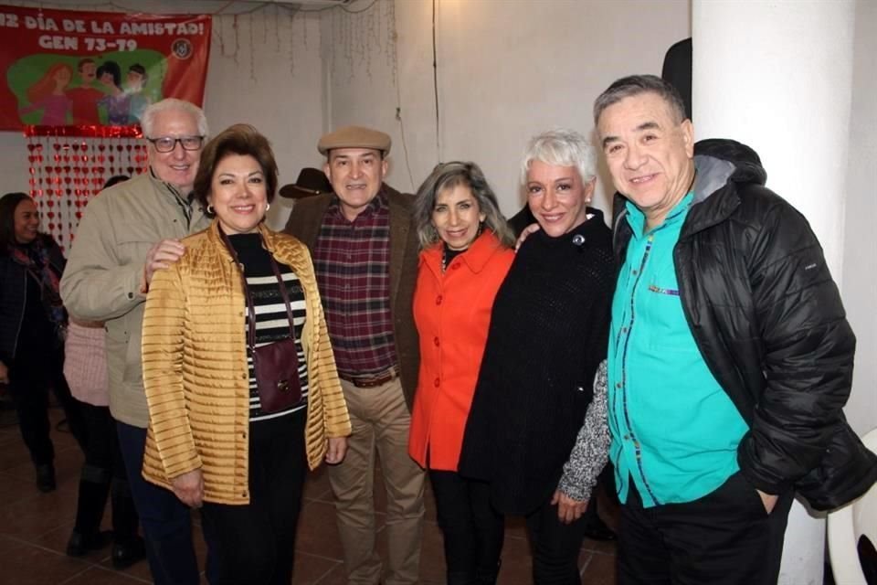 Roberto Cambell, Bertha Tijerina, Lorena Pamayo, Luis Pamayo, Viviane Brunet y Juan Carlos Moreno