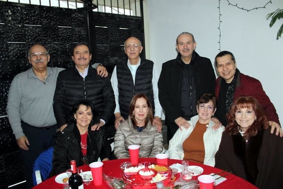 Víctor Manuel Leos, Jorge Espinoza, Ernesto González, Mauricio Ochoa, Héctor Pérez, Patricia B. De Leos, Nora Martínez, Myriam Parás y Martha Montemayor