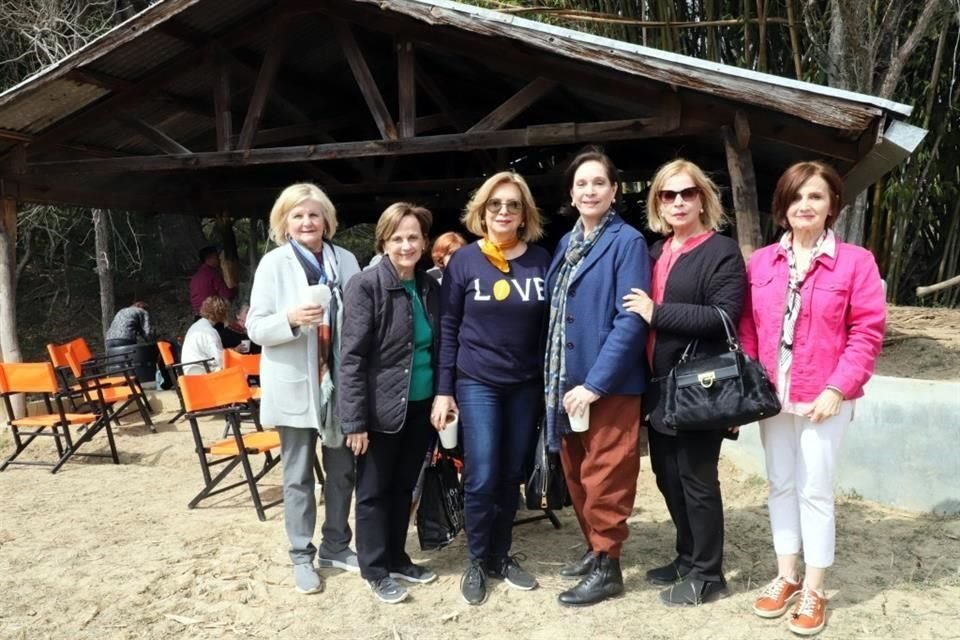 Guadalupe Chapa, Yolanda González, Martha Elda Figueroa, Norma Elizondo, Graciela Albuerne, María Teresa Rodríguez