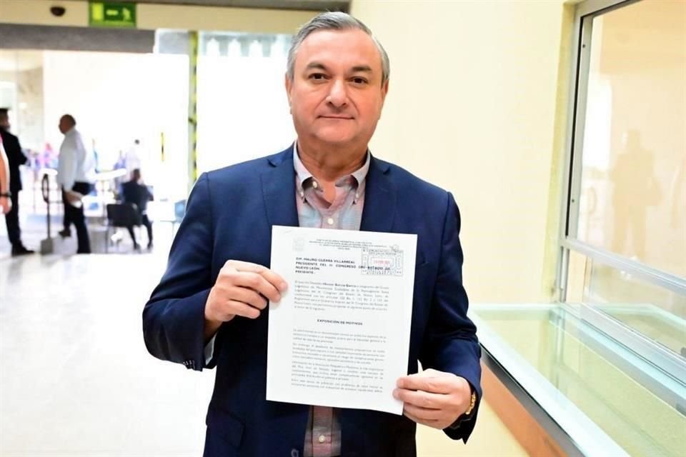 El emecista, Héctor García, dijo que estaba de acuerdo en tomar más tiempo para analizar esos dictámenes.