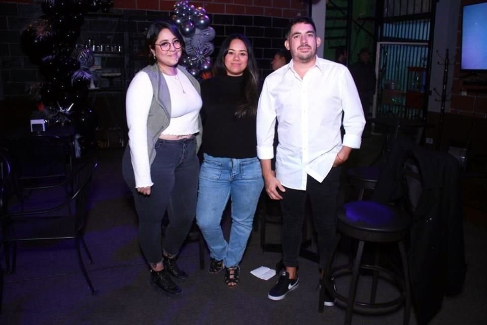 Brenda Garza, Adriana Michel y Paco Moreno