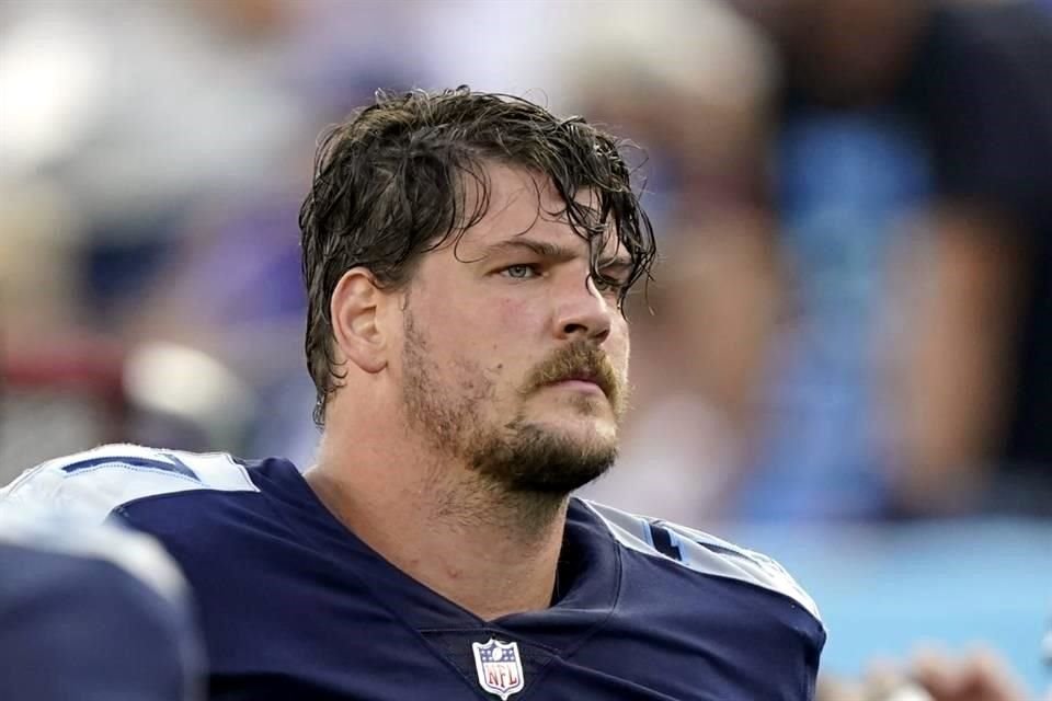 El tackle ofensivo Taylor Lewan fue liberado de Titans.