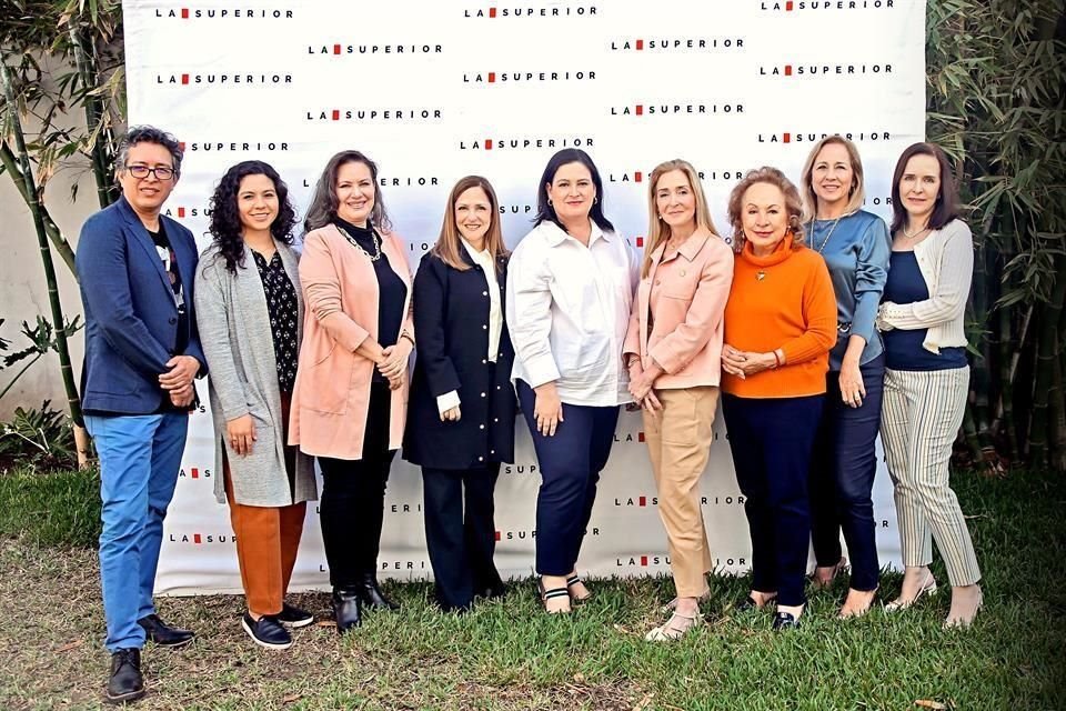 Alejandro Padilla, Cassandra Palacios, Diana Farías, Lorenza Herrera de González, Martha García de Barragán, Bárbara Herrera de Garza, Aurora Cantú de Cagnasso, Elisa Sada y Ninfa López de Jaime