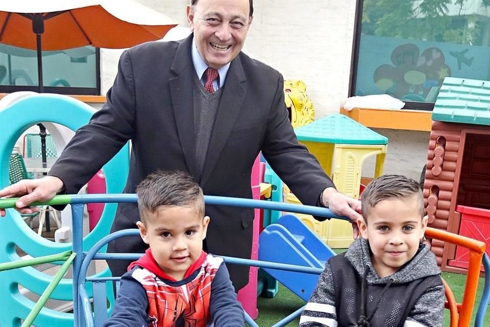 Tras perder a su hija y nieta por cáncer, Joaquín Maass fundó Amanec.