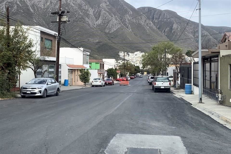 Los vecinos esperan que los bordos sirvan para salvaguardar la zona escolar.