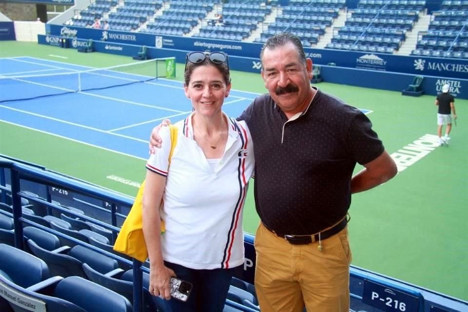 Nadia Rodríguez y Ricardo Coronado