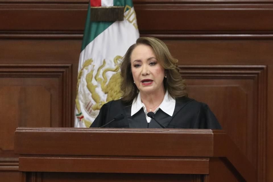 'La alternancia por periodo electivo de las postulaciones es la única forma en que se puede alcanzar la plena igualdad entre hombres y mujeres', dijo la Ministra Yasmín Esquivel. 