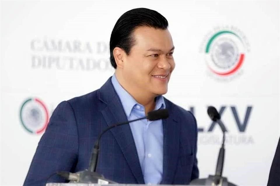 El senador Juan Zepeda afirmó que el próximo lunes será definitorio para la ruta del Estado de México.