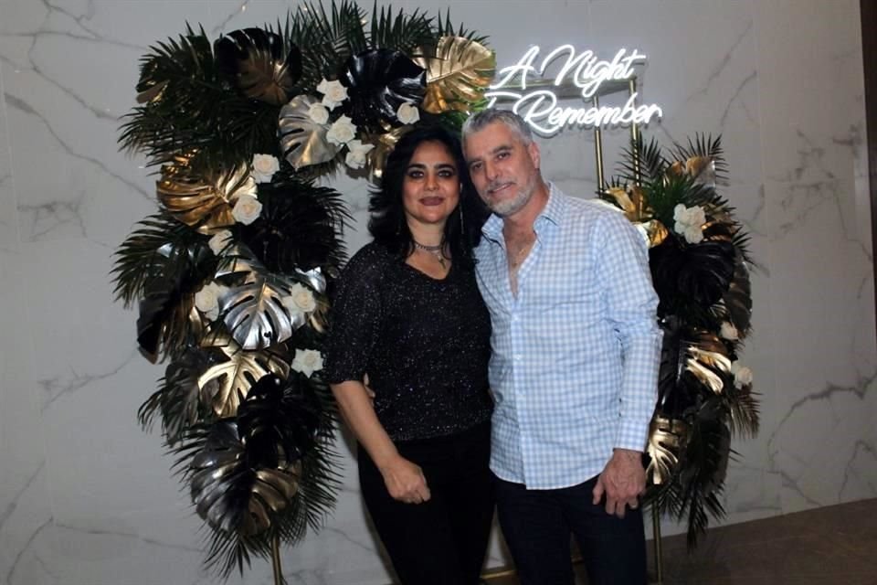 Cinthia Del Bosque y Faisal Fernández
