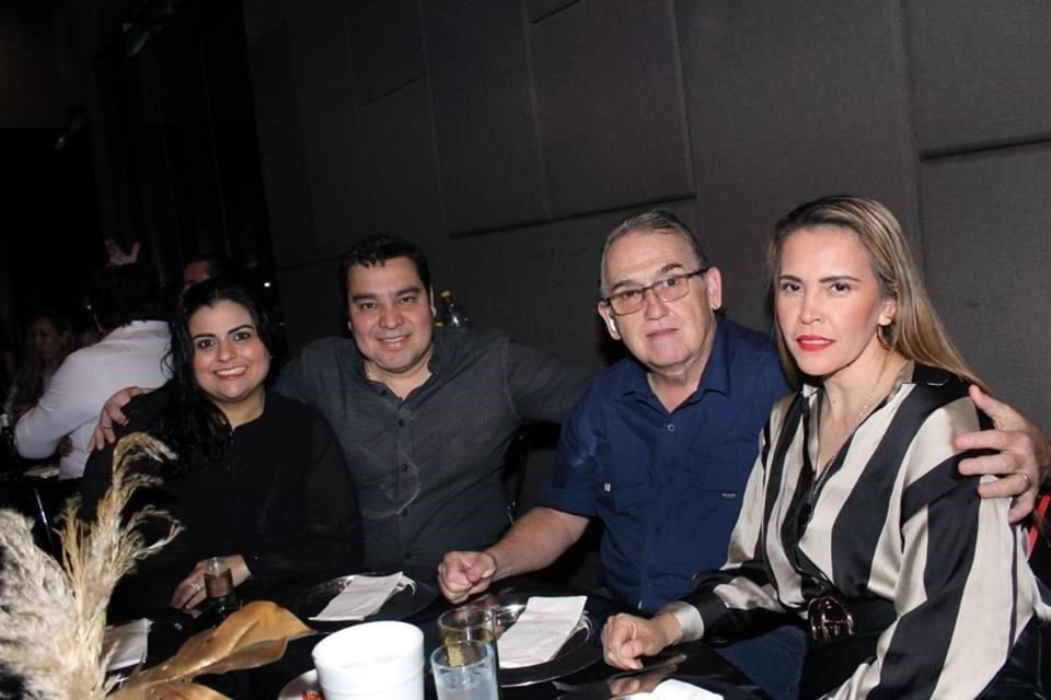 Lolis de Reyna, Óscar Reyna, Arturo Ponce y Lety Treviño