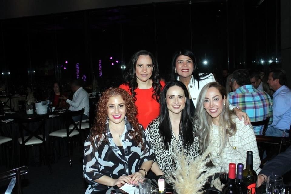 Alejandra Lozano, Mari de Díaz, Irlanda de Lozano, Liliana Castillo y Greys Campos