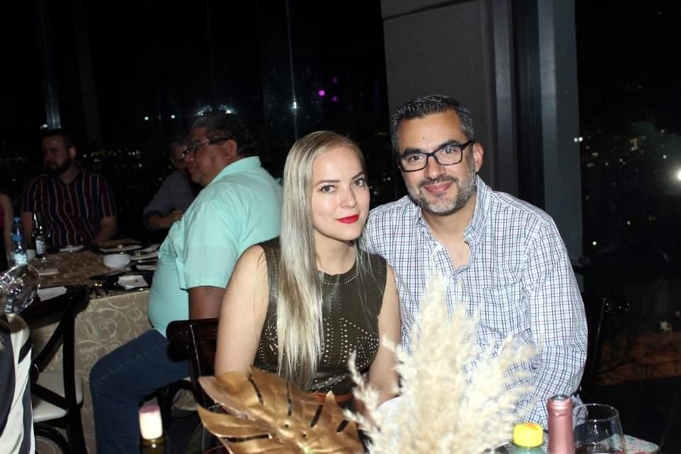 Victoria Peña y Gerardo Azpiazu