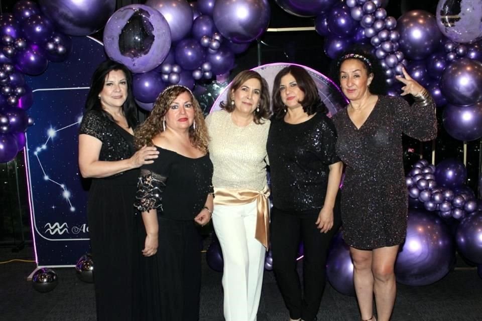 Laura Garma, Josefina Basaldua, Tony Hernández, Martha Laura Cardenas y Elizabeth Ahedo