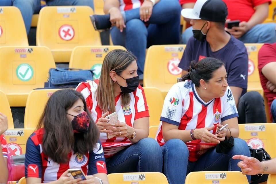 Y la afición de Chivas también aseguró su lugar.