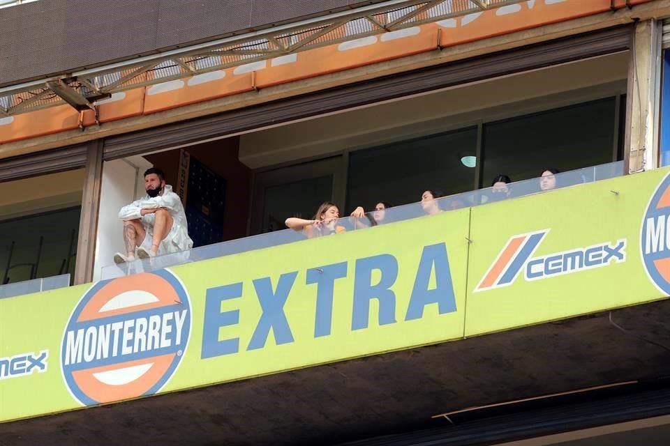 Gignac estuvo en un palco del Uni.