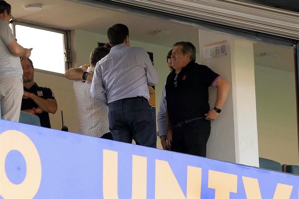 Miguel Herrera también estaba en la Final Femenil.