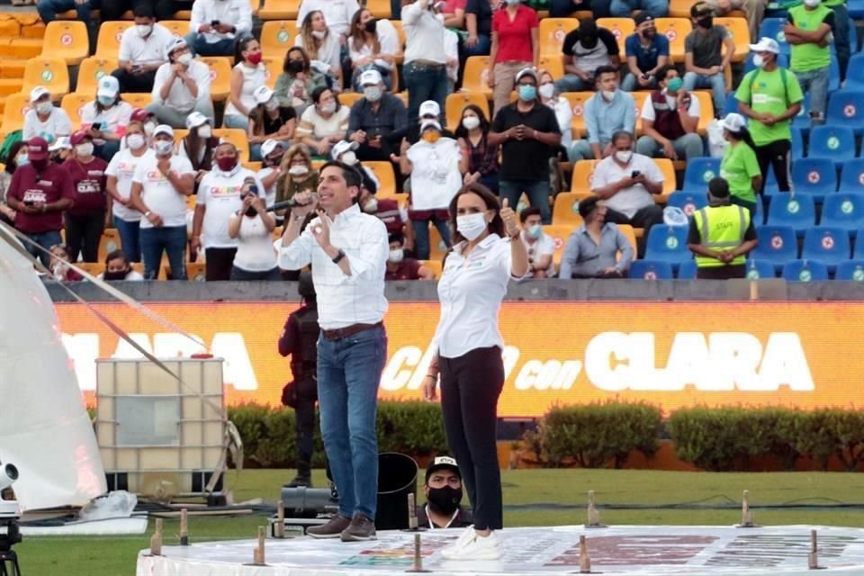 Felipe de Jesús Cantú, candidato de la coalición a la Alcaldía de Monterrey, acompañó a la candidata a la Gubernatura.