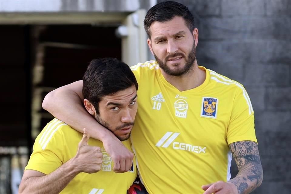 André-pierre Gignac junto a Juan Pablo Vigón previo a un entrenamiento de Tigres en la semana.