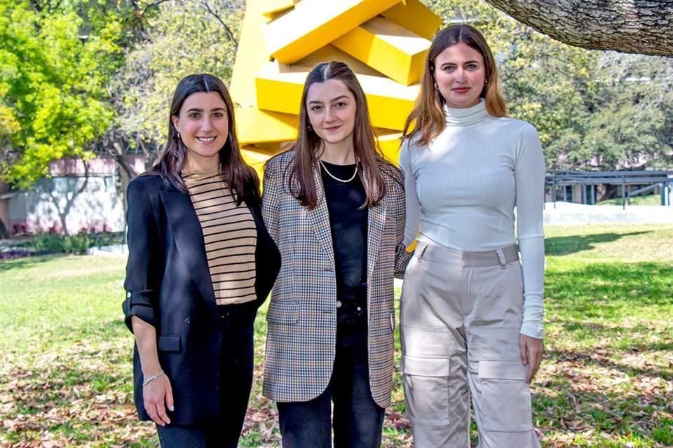 Marta Ortega Holguera, Marcela Tamez Cabello y Alejandra Zermeño Frías construyeron las bases del espacio donde probablemente crecerá la arquitectura en el metaverso.