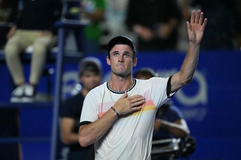 Tommy Paul celebra su victoria y pase la Final.
