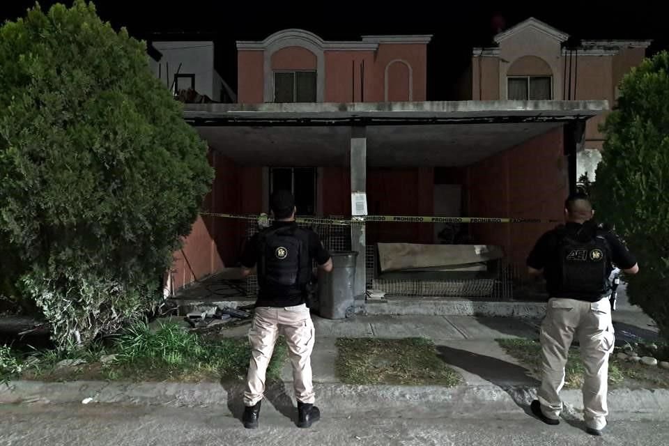 Un hombre es detenido en un cateo a su domicilio en Apodaca, donde le hallaron diversas dosis de droga tipo cristal.