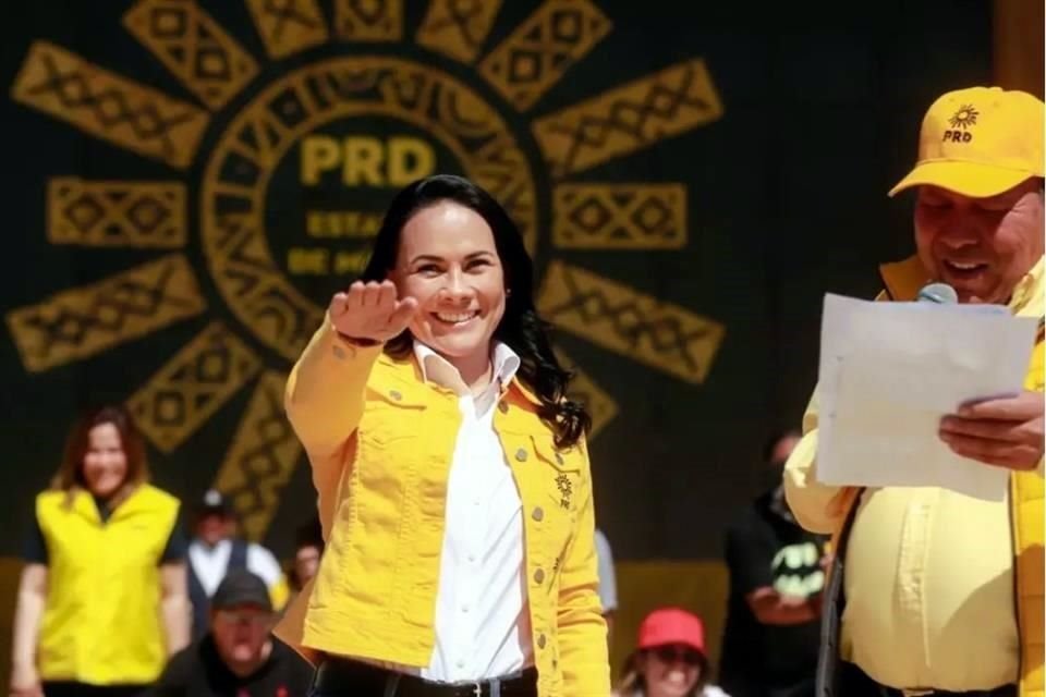 Alejandra del Moral tomó protesta como futura candidata del PRD a la Gubernatura del Edomex.
