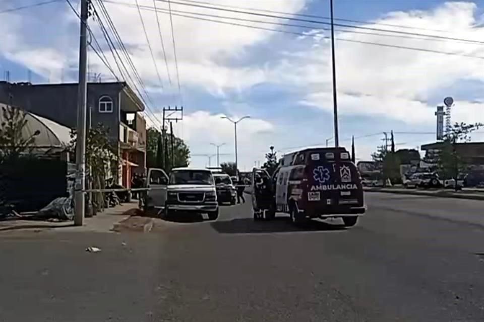 El lesionado fue trasladado a un hospital de la zona para ser atendido.