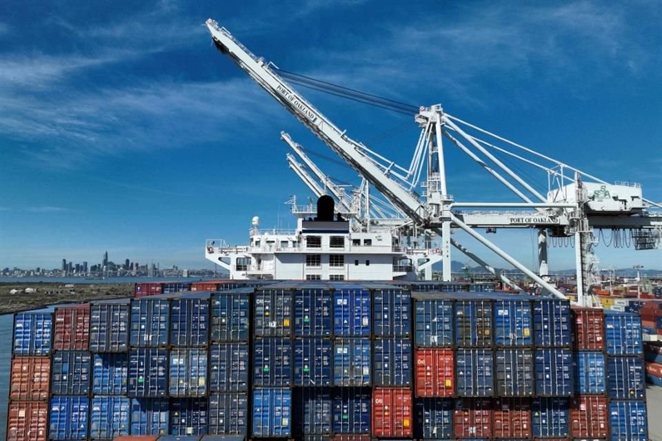 México exportó un valor de 49 mil 404 mdd en marzo. 
