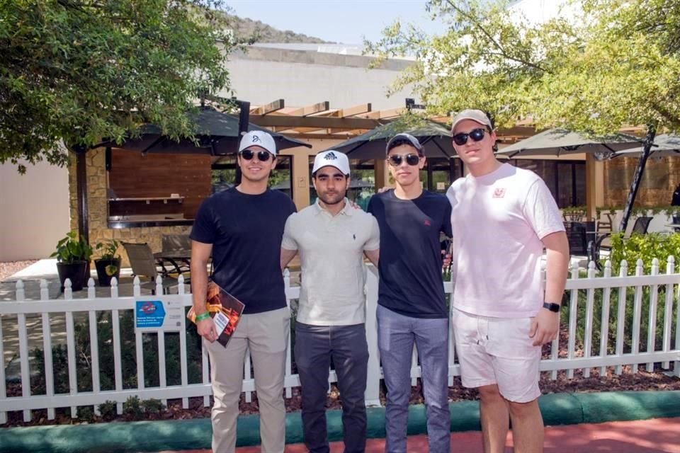 Erick Valles, Jose Andres Muñoz, Cesar Castro, Walter Conn